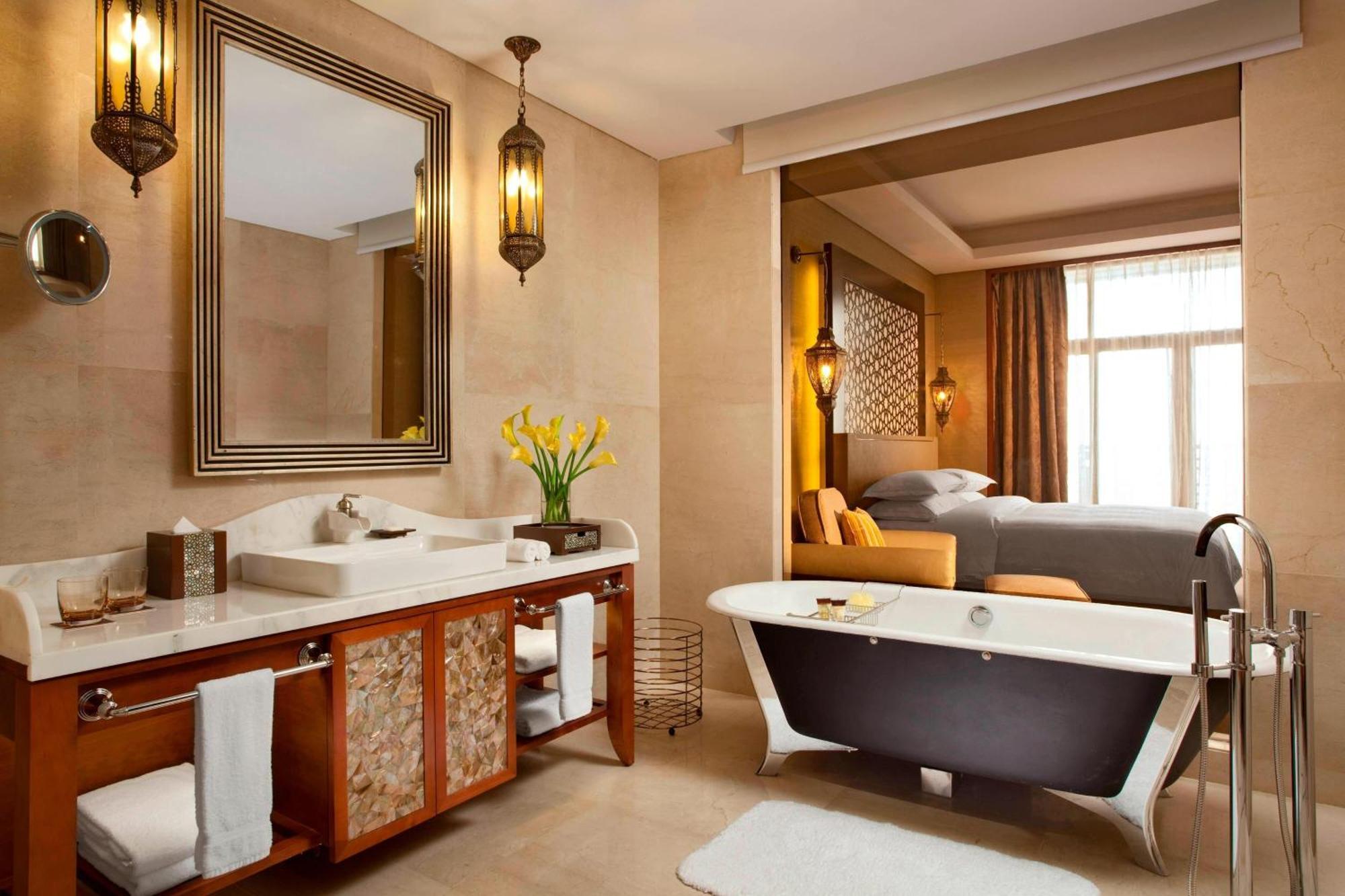 Sheraton Qingyuan Lion Lake Resort Exterior photo