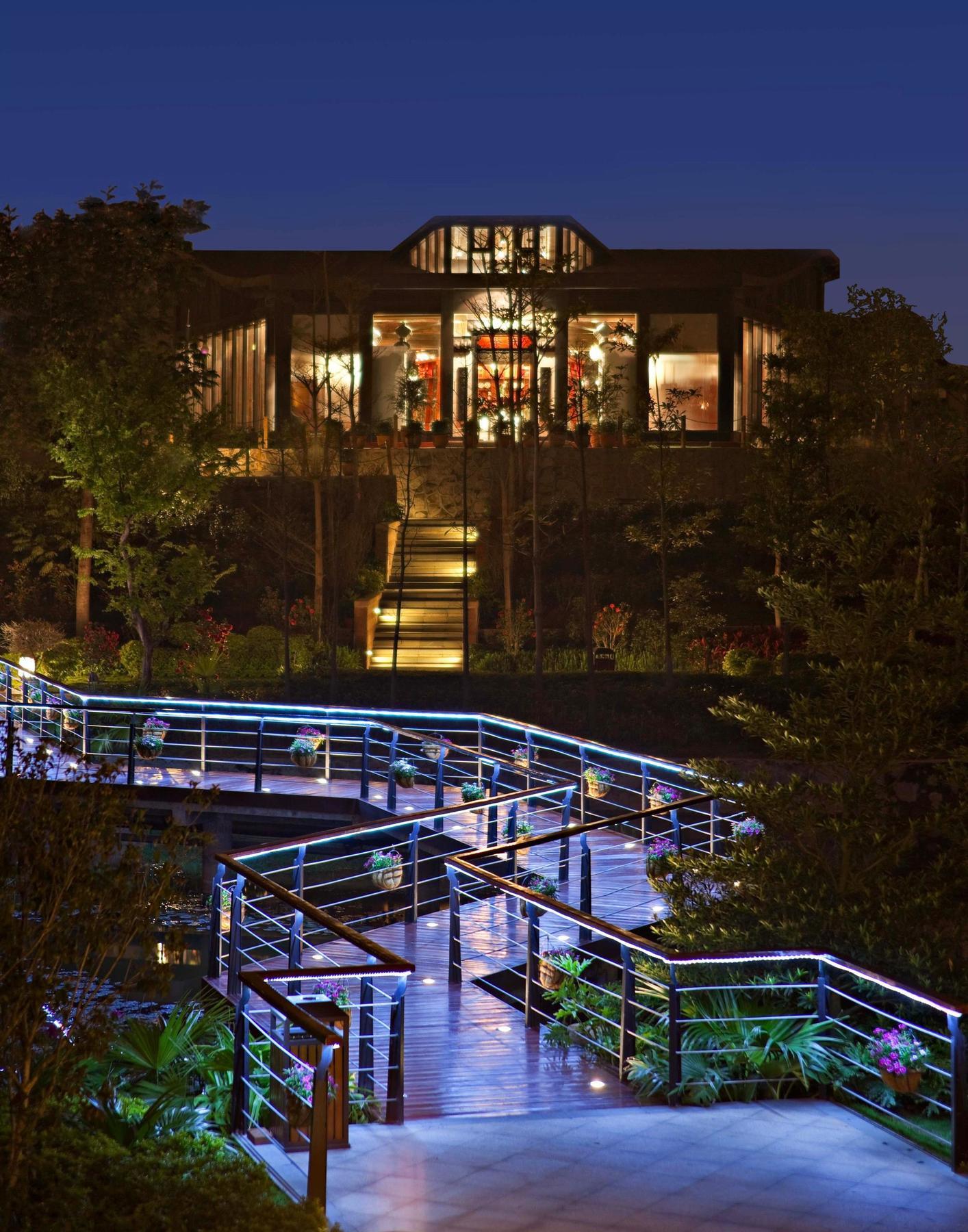 Sheraton Qingyuan Lion Lake Resort Exterior photo